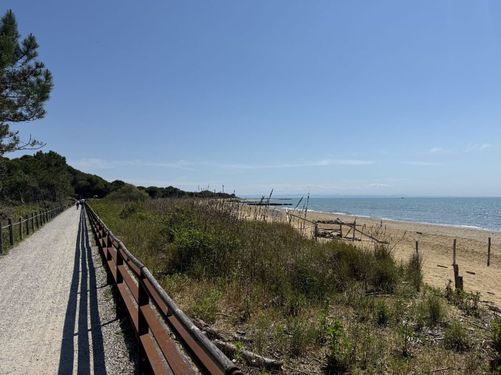 Weekend a Bibione itinerario slow tra mare ciclabili e natura