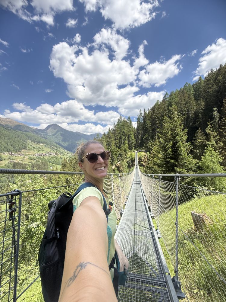 Val di Sole tra cascate ponti sospesi e castelli medievali
