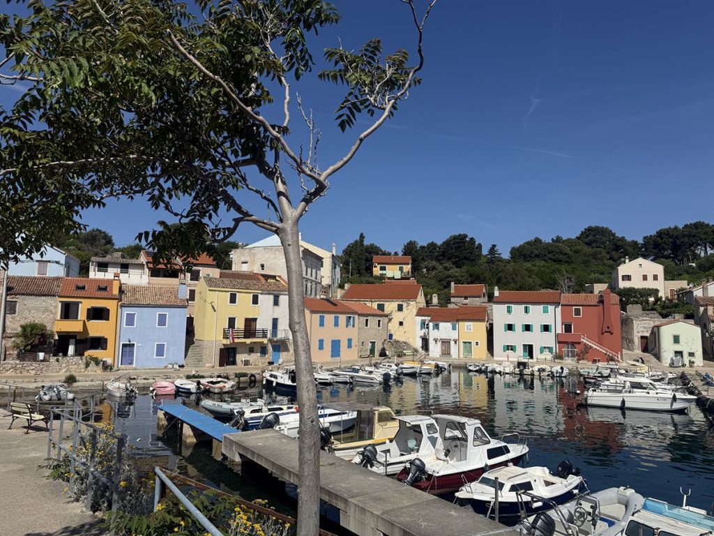 Lussino cosa vedere dove mangiare e spiagge da non perdere